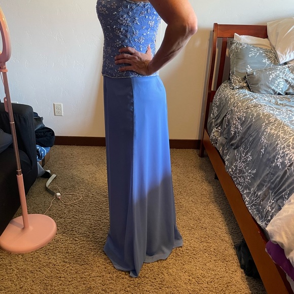 Periwinkle gown with beaded bodice - Picture 14 of 15